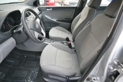 2012 Hyundai Accent  GLS