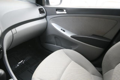 2012 Hyundai Accent  GLS