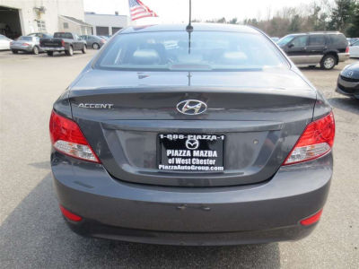 2012 Hyundai Accent  GLS
