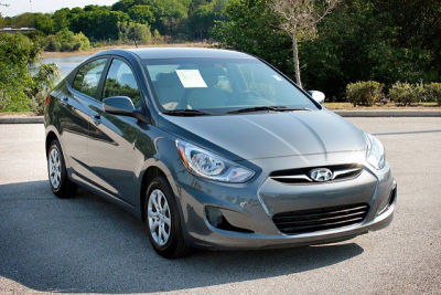 2012 Hyundai Accent GLS