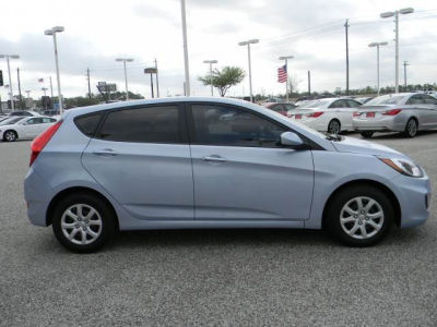 2012 Hyundai Accent  GS
