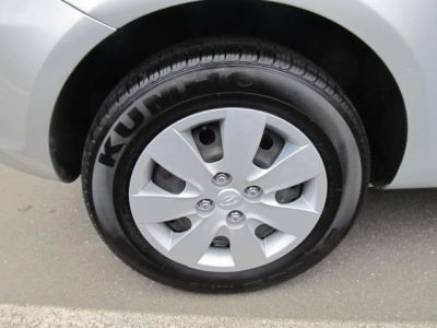 2011 Hyundai Accent  GS