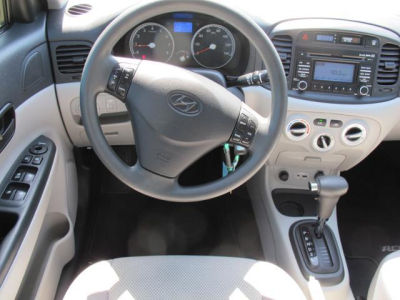 2010 Hyundai Accent GLS