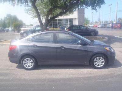 2012 Hyundai Accent  GLS