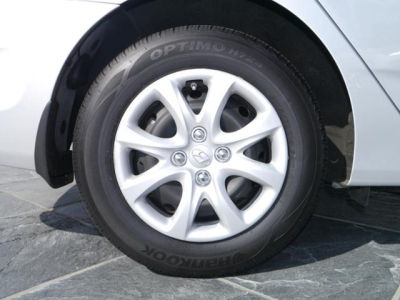 2012 Hyundai Accent  GLS