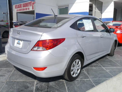2012 Hyundai Accent  GLS