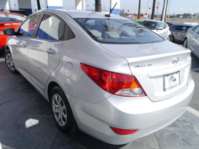 2012 Hyundai Accent  GLS
