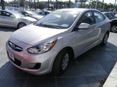2012 Hyundai Accent  GLS