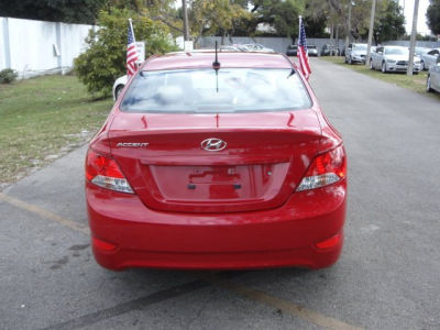 2012 Hyundai Accent GLS