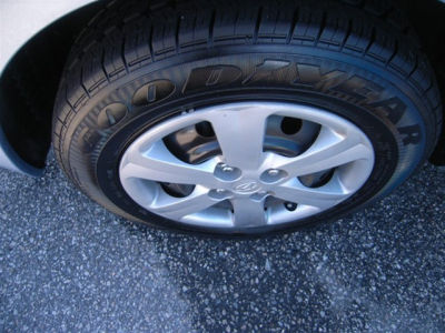2011 Hyundai Accent GLS