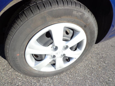 2011 Hyundai Accent  GLS