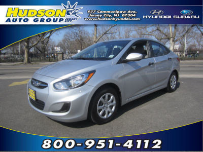 2012 Hyundai Accent  GLS