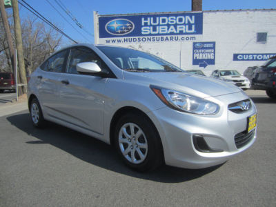 2012 Hyundai Accent  GLS