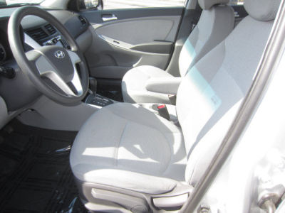 2012 Hyundai Accent  GLS