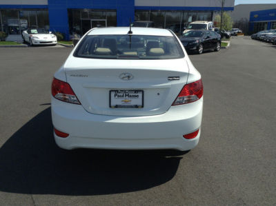 2012 Hyundai Accent GLS