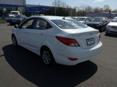 2012 Hyundai Accent GLS