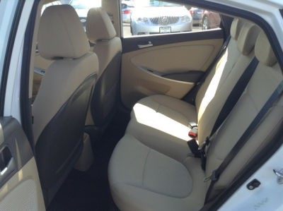 2012 Hyundai Accent GLS