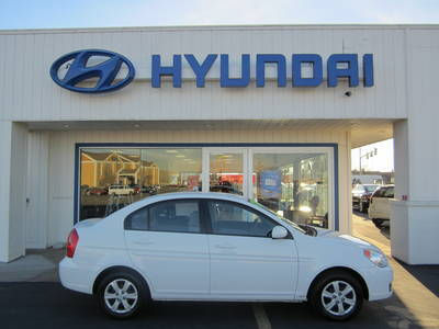 2011 Hyundai Accent  GLS
