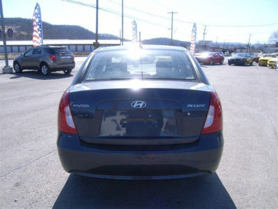 2011 Hyundai Accent  GLS