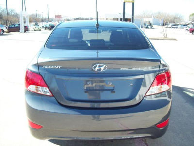 2012 Hyundai Accent GLS