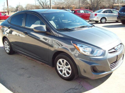2012 Hyundai Accent GLS