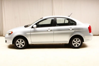 2011 Hyundai Accent  GLS