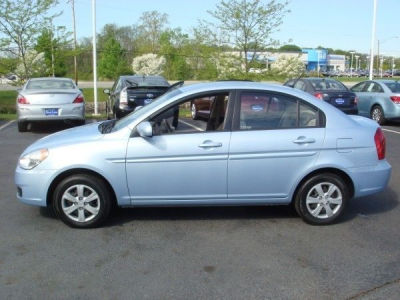 2011 Hyundai Accent  GLS