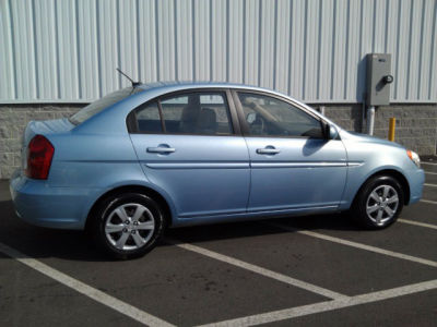 2011 Hyundai Accent  GLS