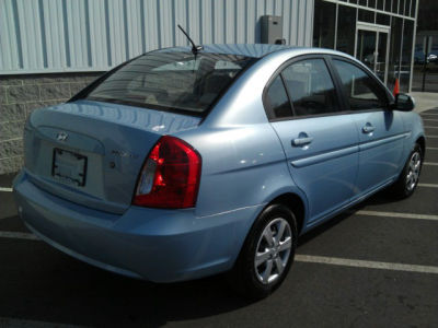 2011 Hyundai Accent  GLS