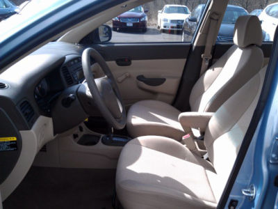 2011 Hyundai Accent  GLS