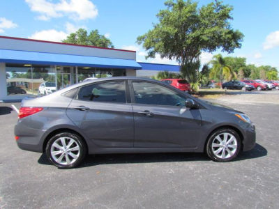 2012 Hyundai Accent  GLS