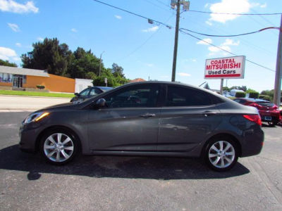 2012 Hyundai Accent  GLS