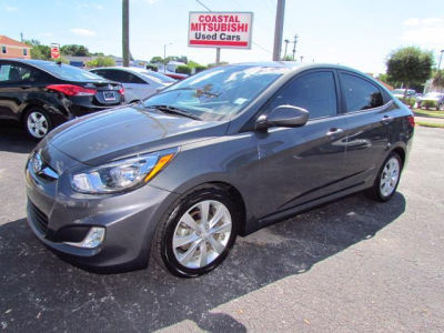 2012 Hyundai Accent  GLS