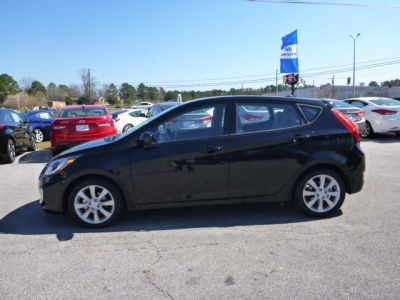 2012 Hyundai Accent SE