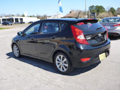 2012 Hyundai Accent SE