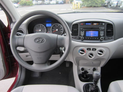 2011 Hyundai Accent  GLS