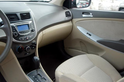 2012 Hyundai Accent  GLS