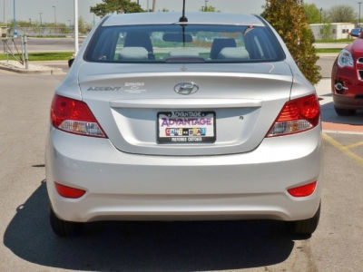 2012 Hyundai Accent  GLS
