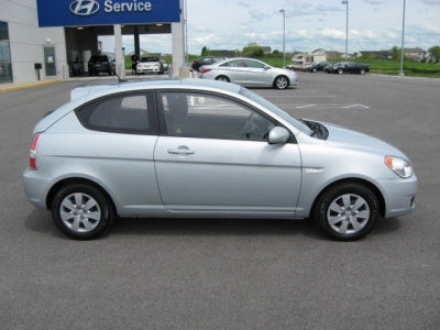 2010 Hyundai Accent Blue