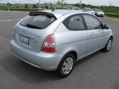 2010 Hyundai Accent Blue