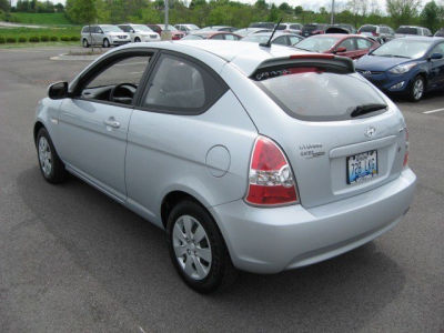 2010 Hyundai Accent Blue