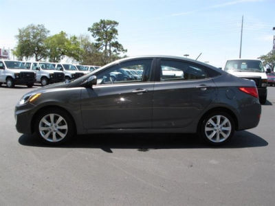 2012 Hyundai Accent  GLS