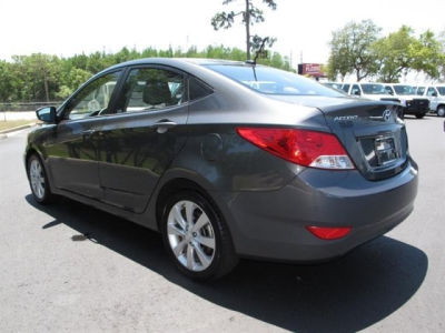 2012 Hyundai Accent  GLS