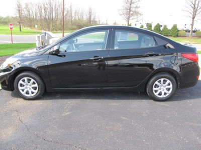 2012 Hyundai Accent  GLS
