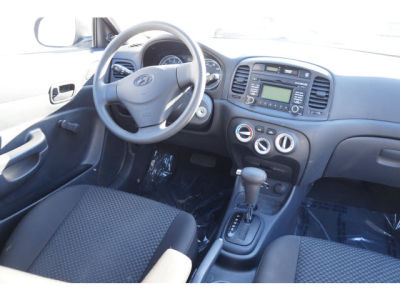 2011 Hyundai Accent GS