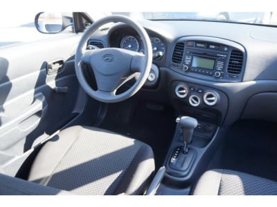 2011 Hyundai Accent  GS
