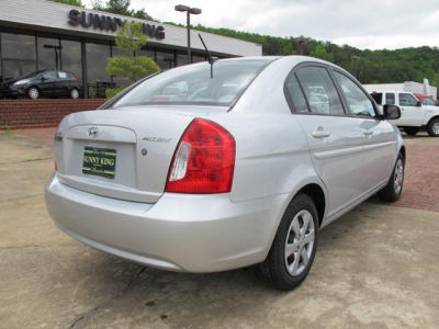2011 Hyundai Accent GLS