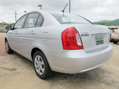 2011 Hyundai Accent GLS