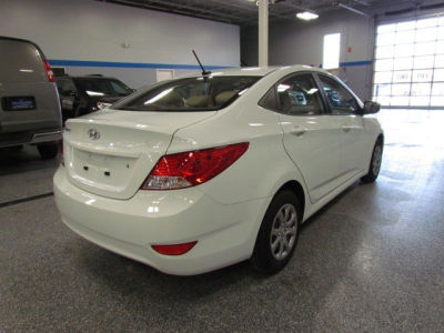 2012 Hyundai Accent  GLS