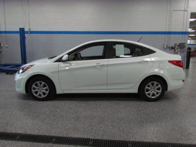 2012 Hyundai Accent  GLS